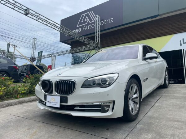 BMW 740I 2014 de venta en Lacayo Automotriz