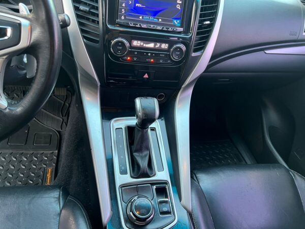 MITSUBISHI MONTERO SPORT AUT 2017 - Imagen 17