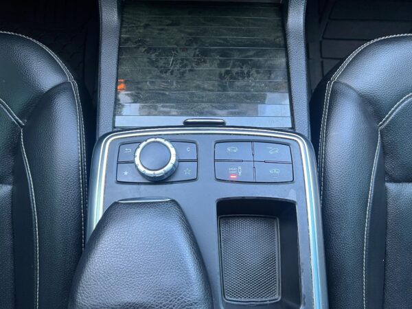 MERCEDES BENZ GL 350 AUT 2013 - Imagen 17