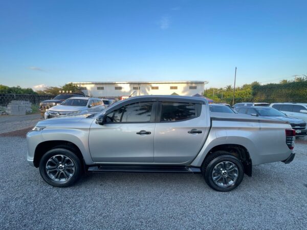 MITSUBISHI L200 AUT 2024 - Imagen 4
