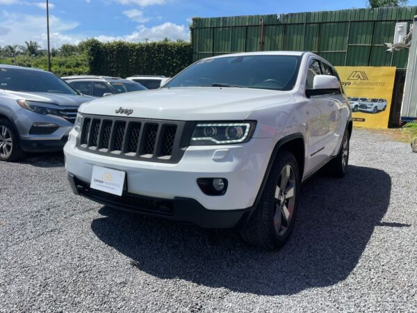 JEEP GRAND CHEROKEE LAREDO 2013 AUT