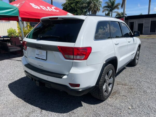 JEEP GRAND CHEROKEE LAREDO 2013 AUT - Imagen 6