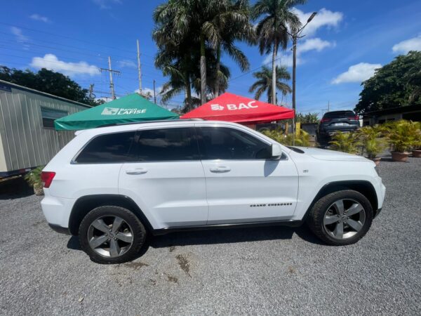 JEEP GRAND CHEROKEE LAREDO 2013 AUT - Imagen 7