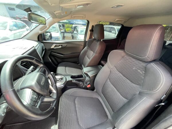 ISUZU D-MAX 2024 AUT - Imagen 11