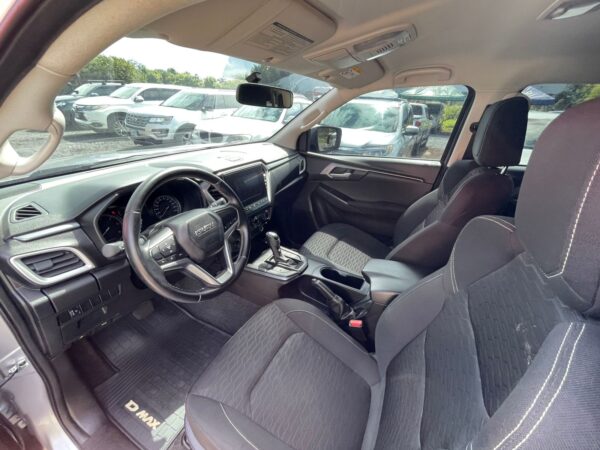 ISUZU D-MAX 2024 AUT - Imagen 12
