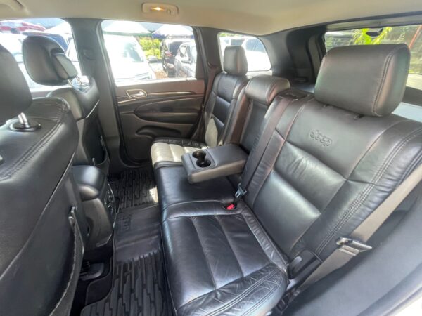 JEEP GRAND CHEROKEE LAREDO 2013 AUT - Imagen 10