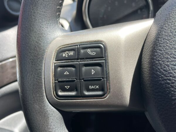 JEEP GRAND CHEROKEE LAREDO 2013 AUT - Imagen 14