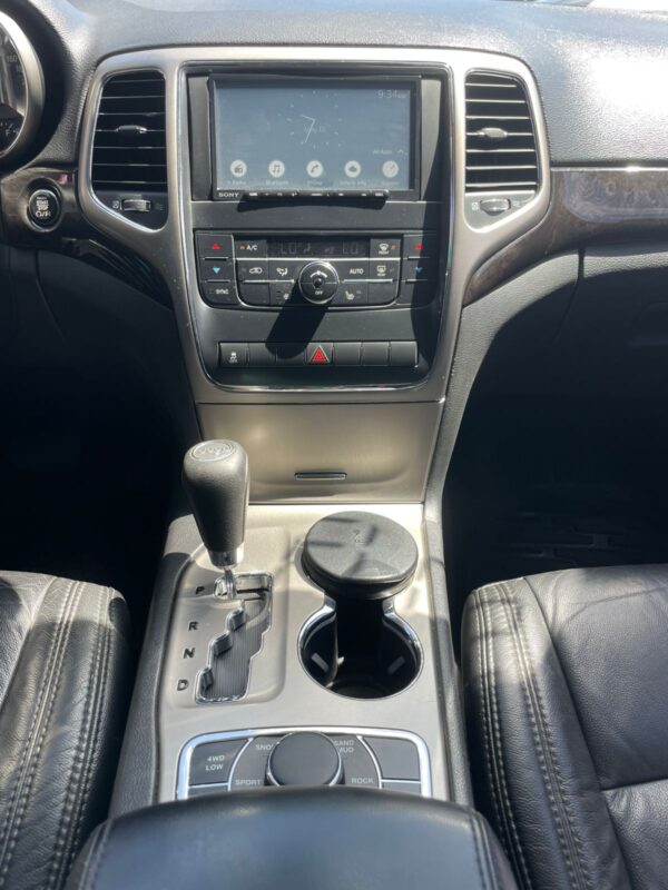 JEEP GRAND CHEROKEE LAREDO 2013 AUT - Imagen 15