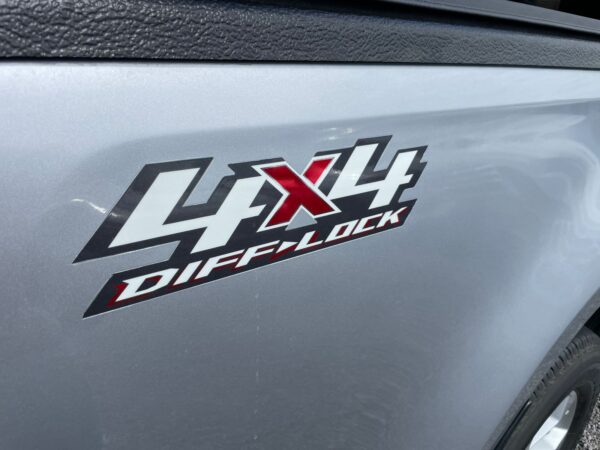 ISUZU D-MAX 2024 AUT - Imagen 9