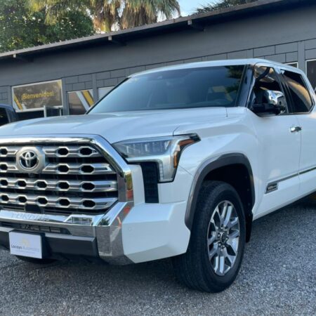 TOYOTA	TUNDRA AUT 2024