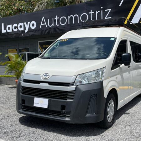 TOYOTA HIACE MEC 2022