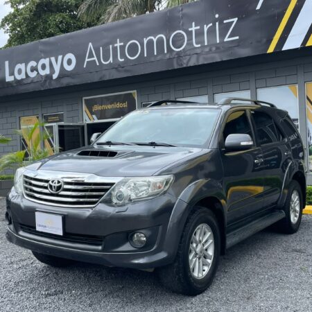 TOYOTA FORTUNER AUT 2015