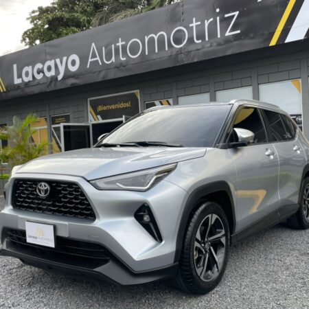 TOYOTA YARIS CROSS AUT 2025